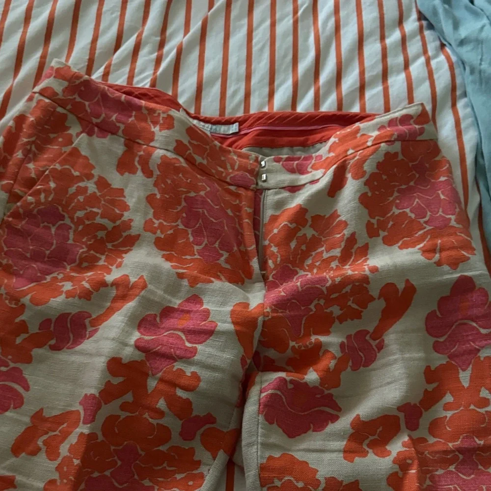 Boden Beige Trousers with Orange and Pink Floral Print - Picture 3 of 4